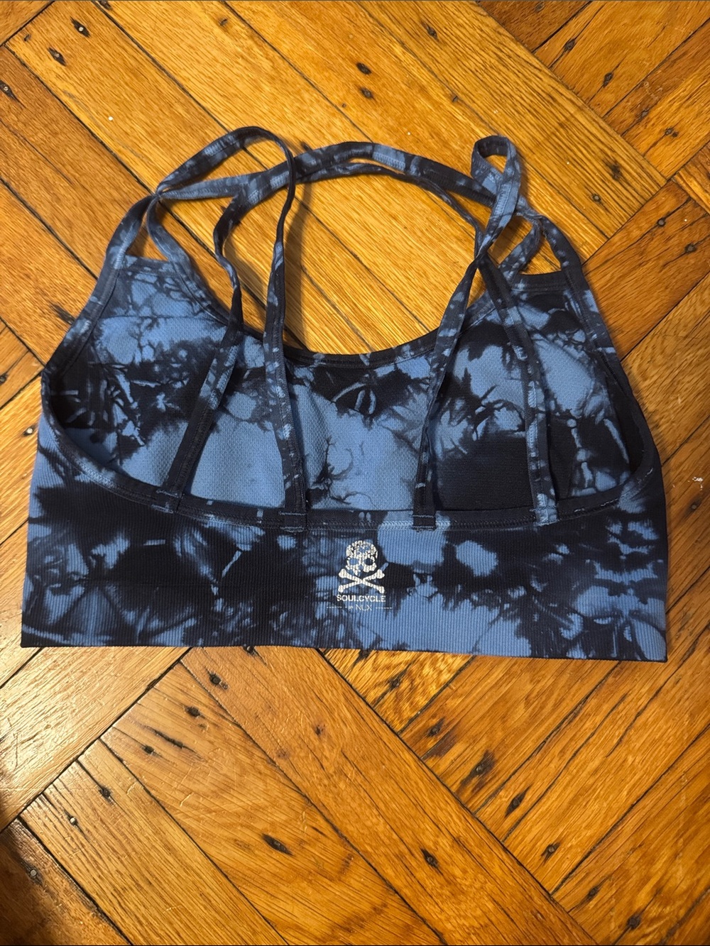Strappy Tie-Dye Sports Bra in Slate Gray and Black - Picture 4 of 5